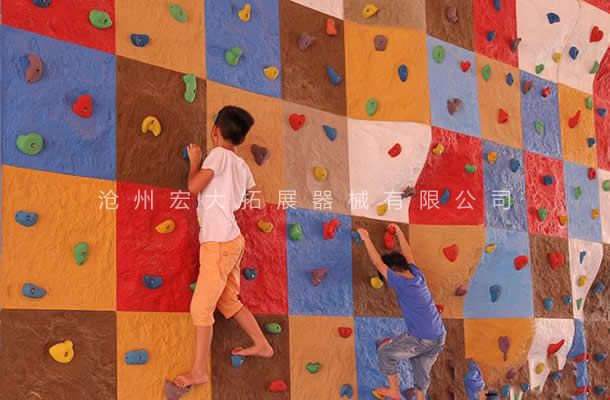 儿童攀岩墙