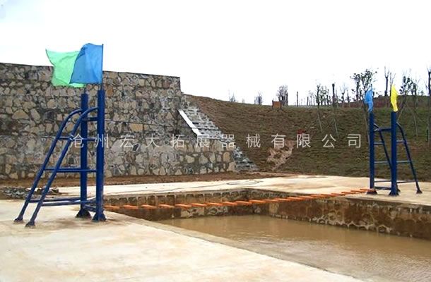 水上拓展设备