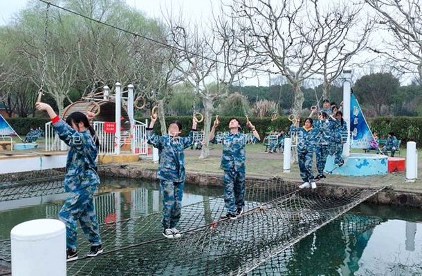 水上丛林绳桥-水上拓展乐园设施-水上拓展设备