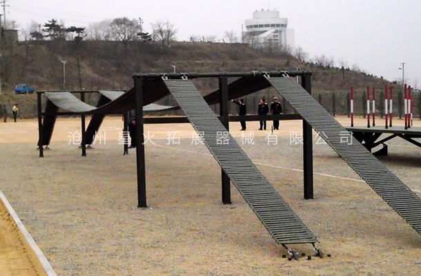 渡海登岛训练器材