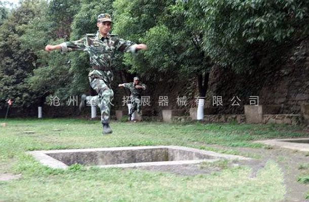 部队400米障碍器材